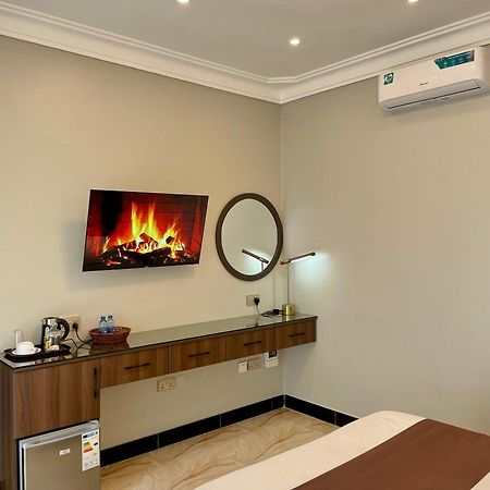 The Nook Boutique Bed and Breakfast Kampala Exterior foto